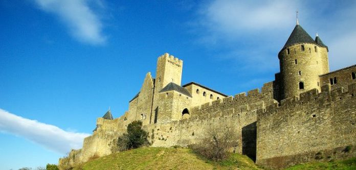 carcassonne-main-ok2