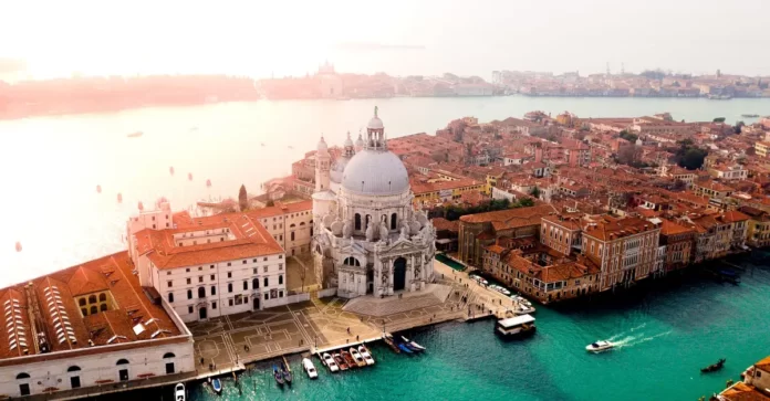 venice-main-1200-1p
