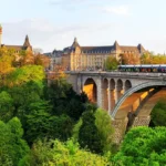 https://unsplash.com/photos/a-train-on-a-bridge-6CB2ZZDxqwY