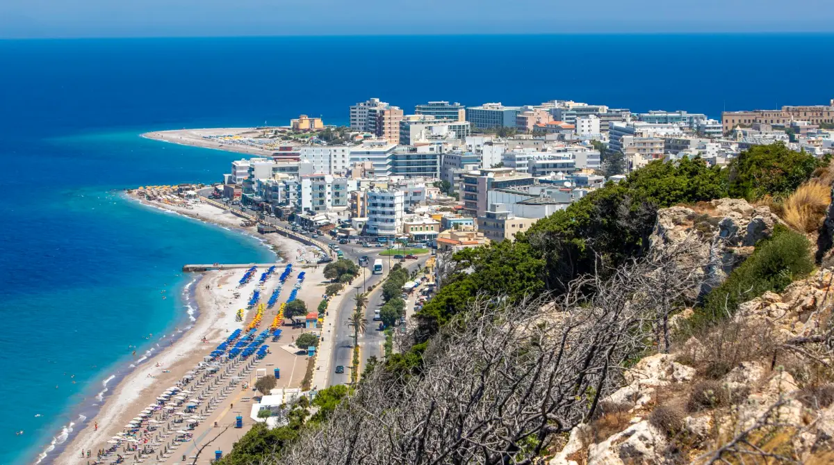 https://www.pexels.com/pl-pl/zdjecie/morze-krajobraz-natura-wakacje-27371483/
