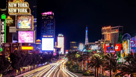 https://www.pexels.com/pl-pl/zdjecie/tetniace-zyciem-nocne-zycie-w-las-vegas-w-nevadzie-36015098/