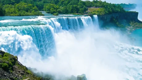 main-toronto-niagara-pexels-10956215